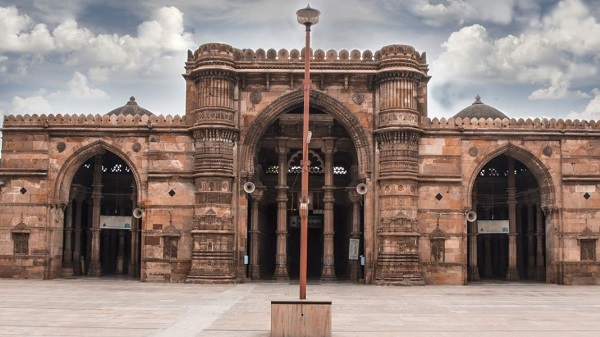 Built by Ahmed Shah in 1423, the Jama Masjid is one of India’s most beautiful mosques.